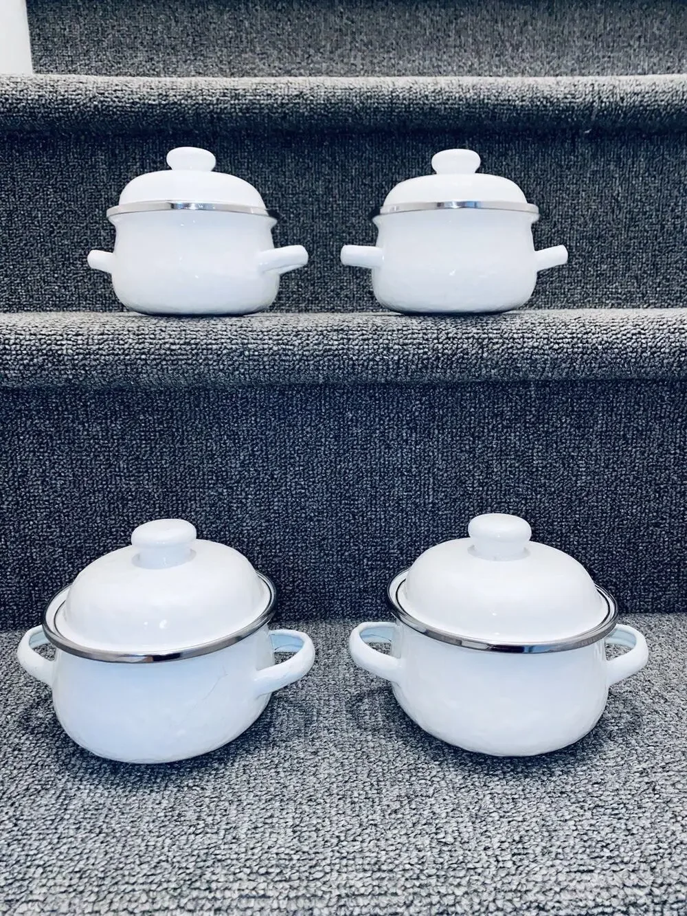 X4 Lot Golden Rabbit White Set Enamelware Small Soup Pots Little For Set Metal